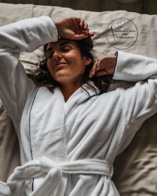 Dámský župan Onclé je navržený a ušitý u nás v Čechách. 🇨🇿 🧵 Materiály jsme volili tak, aby byly příjemné na dotek a...